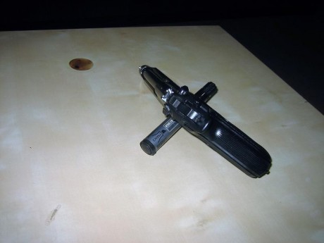 Hola. Vendo Beretta 92G mas carro del 22Lr. fabricado por Beretta. No mas de 70 disparos, con todos sus 12