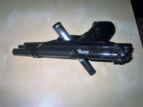 Hola. Vendo Beretta 92G mas carro del 22Lr. fabricado por Beretta. No mas de 70 disparos, con todos sus 30