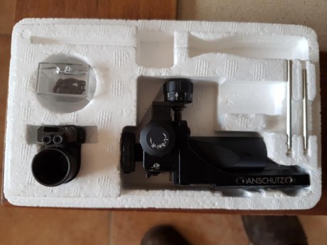 Un compañero me ha pedido le ponga a la venta este conjunto completo de dipoter y túnel prácticamente 01