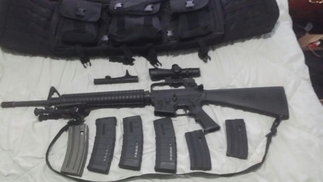 Vendo el rifle con mira tactica, bipode Harris, 6 cargadores y funda de transporte táctica para 2 armas. 02