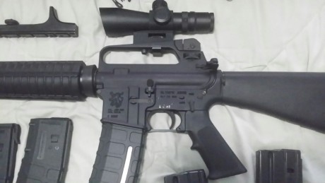 Vendo el rifle con mira tactica, bipode Harris, 6 cargadores y funda de transporte táctica para 2 armas. 00