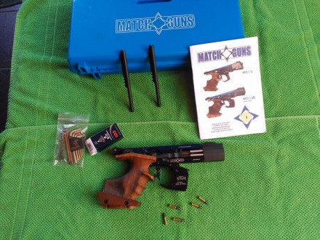 Vendo Match Guns MG2-E 
Como puede observarse es la versión de disparador electrónico, con pocos disparos 00