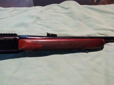 No esta impecable, las maderas tienen marcas de uso y el pavonado no està impoluto, presenta algunas manchas 10