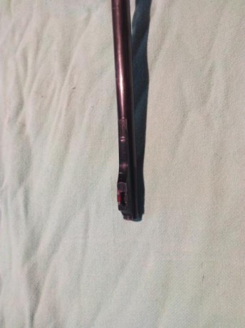 No esta impecable, las maderas tienen marcas de uso y el pavonado no està impoluto, presenta algunas manchas 42