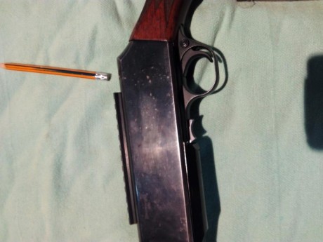 No esta impecable, las maderas tienen marcas de uso y el pavonado no està impoluto, presenta algunas manchas 51