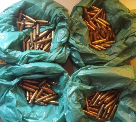 Hola. Vendo este lote compuesto por: 42 vainas marca Remington, 27 marca S&B, 20 RWS, y 44 Sako. Todas 00