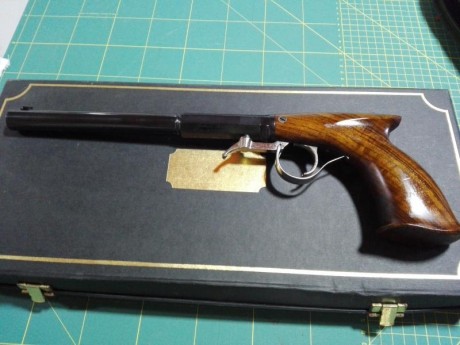Buenas:

Estaria interesado en vender pistola de avancarga Ardesa Underhammer.
Ha disparado muy poco y 02