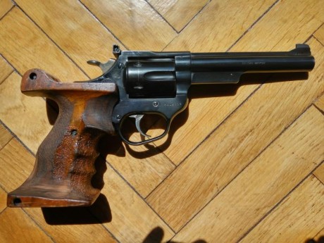 Por hueco en licencia para otro proyecto...
Vendo ASTRA MATCH del 38 en perfecto estado.
Sin holguras.
Disparador 01