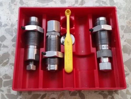 Se vende juego de dies LEE calibre .32 con apenas uso.

Precio 35€ mas envío, se encuentran en Málaga.

VENDIDO 00