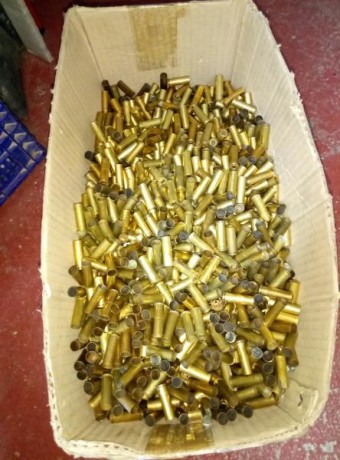 Buenos días,
REBAJADAS!

vendo 3000 vainas del 38 Special de 1 tiro, 30€ el millar.
También aceptaría 00