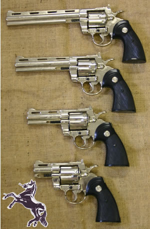 Hola, hace dos semanas probé por primera vez un revolver que he adquirido en una subasta: un colt python 120