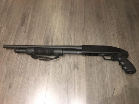Vendo escopeta corredera Mossberg 500 Tactical practicamente nueva, con culatin tactico original y pistolete 122