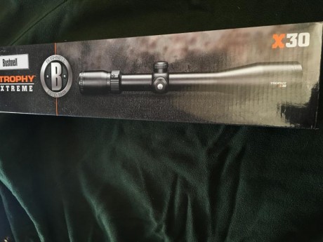 En su caja original sin usar, comprado hace un mes, estado 100% nuevo. Reticula DOA 800 .
Torretas con 02