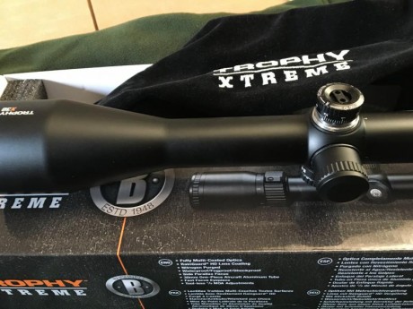 En su caja original sin usar, comprado hace un mes, estado 100% nuevo. Reticula DOA 800 .
Torretas con 12