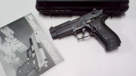 Hola a todos, se vende esta pistola de la marca Sig-Sauer, modelo: Mosquito, calibre: 22Lr. Dos cargadores 81