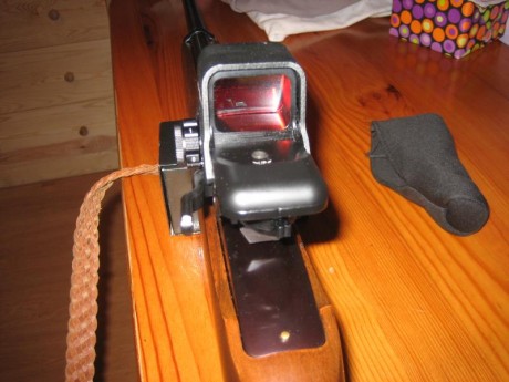 Hola.  Vendo este rifle, con cuatro cargadores de cuatro disparos cada uno, base para holográfico o visor 01