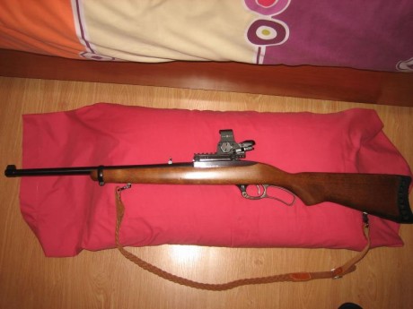 Hola.  Vendo este rifle, con cuatro cargadores de cuatro disparos cada uno, base para holográfico o visor 12