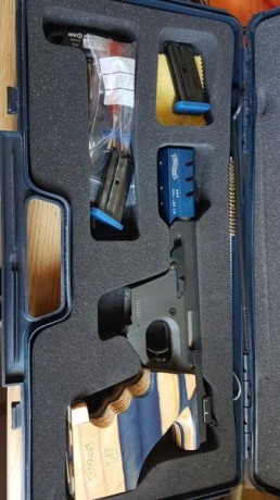 Pues eso, pistola Walther calibre .22 gsp azul, con muy poco uso. Tlf 651 026 009.
Saludos. 01
