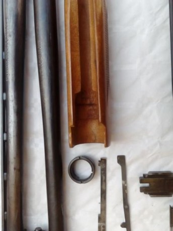 ----VENDIDA GRRACIAS----

 Se vende escopeta de corredera Mossberg 500A , Calibre 12/76.
 Con 2 Cañones 51
