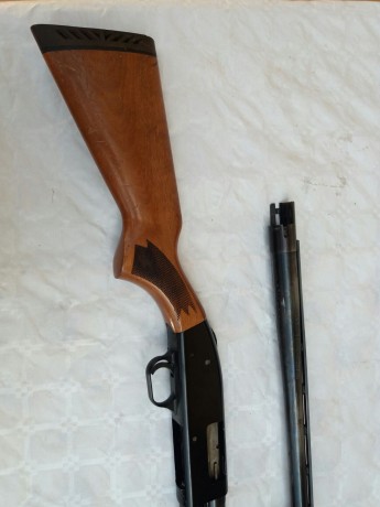 ----VENDIDA GRRACIAS----

 Se vende escopeta de corredera Mossberg 500A , Calibre 12/76.
 Con 2 Cañones 00