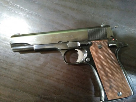 Un amigo me pide ponga en venta su pistola marca STAR ( B. Echeverria) SA.
EIBAR.  Calibre 9mm, estado 30