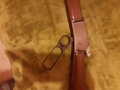 Hola compañeros pongo a ka venta mi carabina browning  del calibre 22 lr de palanca.  Esta en un magnífico 00