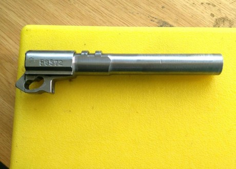 Vendo pistola CZ75, modelo original, no es la B. 
Comprada de segunda mano hace dos años, de origen checo 11