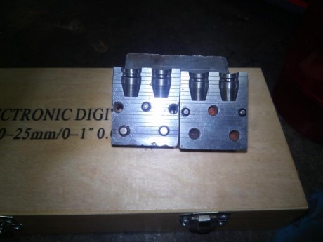 Buenas tardes :

Pongo a la ventas las siguientes turquesas.Mañana pondre mas informacion sobre ellas 01