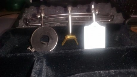 Hola, vendo gafas de tiro knbloch, no se el modelo porque se fue la pegatina de la caja, van con tapa 00