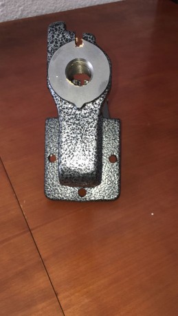 VENDO PRENSA CRUSHER II DE LYMAN COMPLETAMENTE NUEVA NUNCA HA SIDO MONTADA NI TIENE NADA DE MALO LA VENDO 161