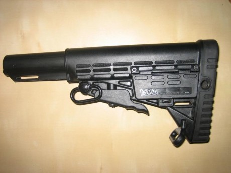 Hola.  Vendo esta culata con cajón portapílas, y raíl para acoplar un lomo regulable , también tiene diferentes 02