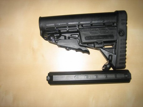 Hola.  Vendo esta culata con cajón portapílas, y raíl para acoplar un lomo regulable , también tiene diferentes 10