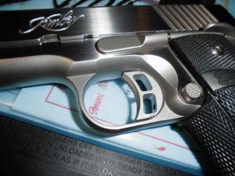 Hola compañeros,
  VENDIDA   Pongo en venta esta Kimber Gold Match II en acero inox y calibre 9mm, la 20