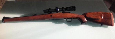 Hola, vendo rifle alemán de rastro Mauser 98 Stutzen, calibre 9,3x62. Muy corto y manejable, cañón de 01