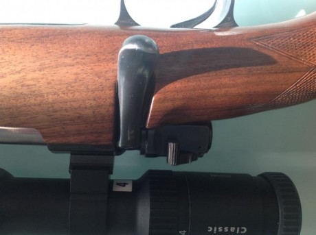 Hola, vendo rifle alemán de rastro Mauser 98 Stutzen, calibre 9,3x62. Muy corto y manejable, cañón de 11