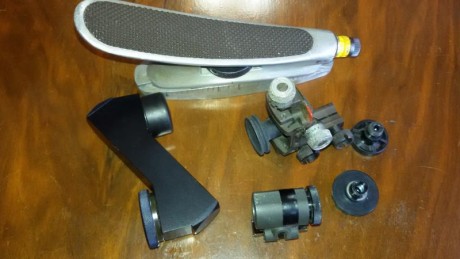 Vendo diopter Anschütz con codo óptico. Tunel con su base y una rabera.
Estaban montados en una Anschütz 00