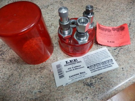Vendo estos  Díes LEE  para el calibre  .40 Smith Wesson .
Prácticamente nuevos.
 Precio : 35 euros con 00