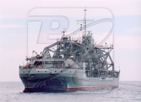 el barco de la derecha? 11