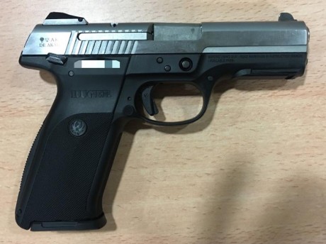 Hola a todos,

Cambiaría mi Ruger SR9 por una Glock 19 de 4ª generación (o también vendo).

La SR9 es 02