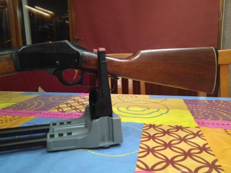   VENDIDO  
Palanquero Marlin, calibre 44magnum, el pavón esta perfecto y la madera tiene alguna falta 00