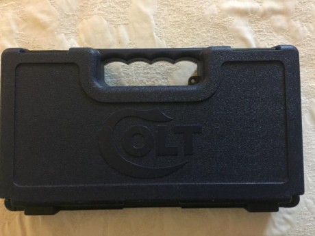 Hola, vendo colt 1911, 3", new agent en calibre 45ACP.

entrego dos fundas especificas y maletin 20