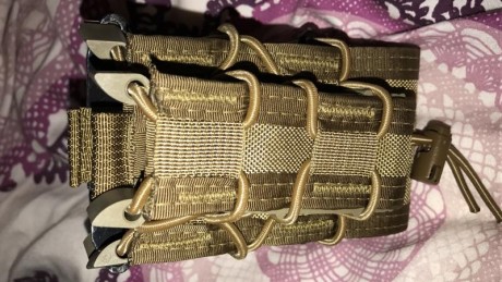 Hola
Vendo porta cargadores dobles de fusil más cargador de pistola.
Marca HSGI MOLLE X2RP TACO
COLOR 01