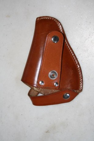 Buenos días 
Se vende revolver  marca ASTRA  2 pulgadas calibre 38. En perfecto estado, muy poco uso, 12
