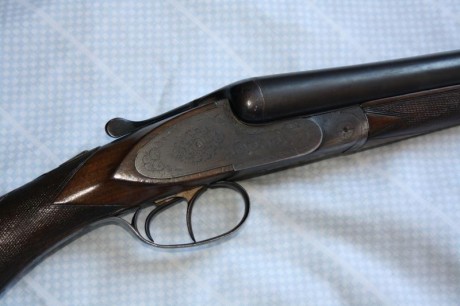 Buenos días 
Se vende Escopeta marca BERNARD calibre 12, Paralela, muy poco uso, en perfecto estado  Precio 01