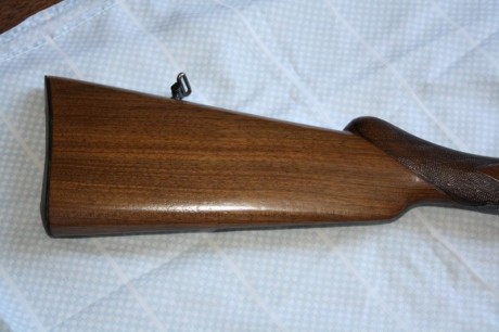 Buenos días 
Se vende Escopeta marca BERNARD calibre 12, Paralela, muy poco uso, en perfecto estado  Precio 12