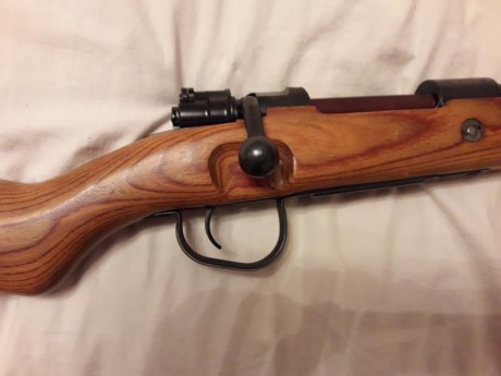 En venta kar 98 fabricado por CZ . Estado NUEVO SIN ESTRENAR
calibre 7'92×57
Guardamontes de invierno 00