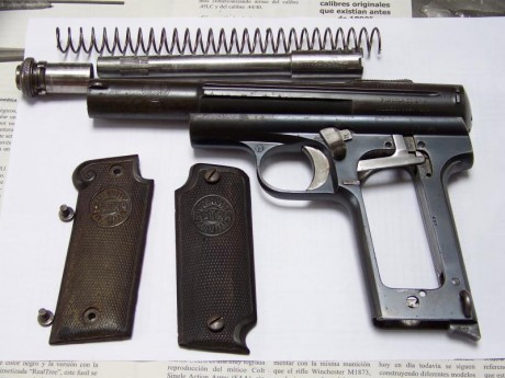 Por necesidad de hacer hueco en el cupo VENDO Astra 400 en calibre 9 largo. Arma en perfecto estado de 10