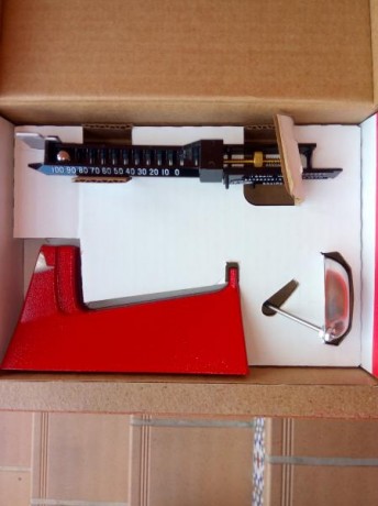 vendo bascula lee nueva.venia con el kit de lee que compre hace 3 meses.
solo ha hecho unas 30 pesadas.
la 01