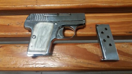 Se vende pistola Star, calibre 6.35, construida en el primer cuarto de siglo pasado, restaurada, muy buen 00