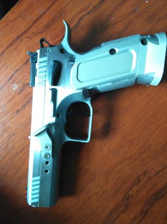 Se vende Tanfoglio Stock para la caegoría Standard de IPSC, en calibre 9mmp. Perfecto funcionamiento, 02